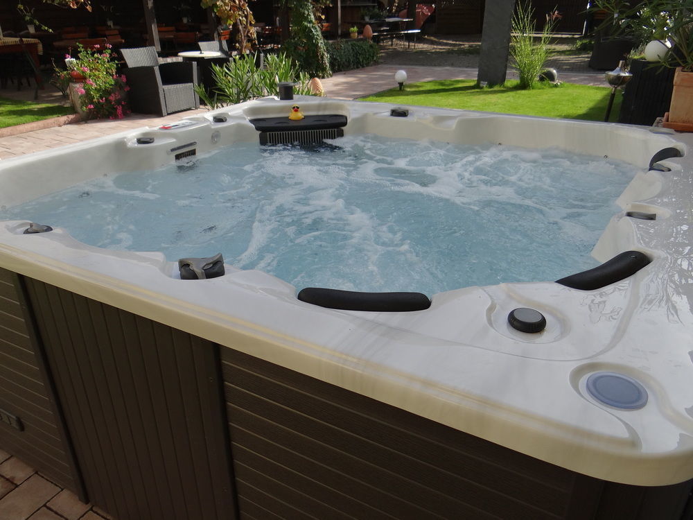 Hotel Schuetzenhof Spa Garden Buerstadt Exterior photo